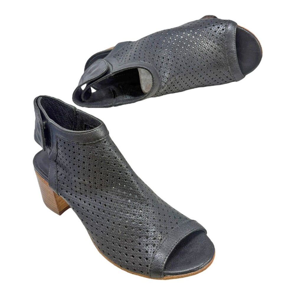 Steven by Steve Madden Suzy Leather Perforated Bootie Sandals Made in‎ Italy
